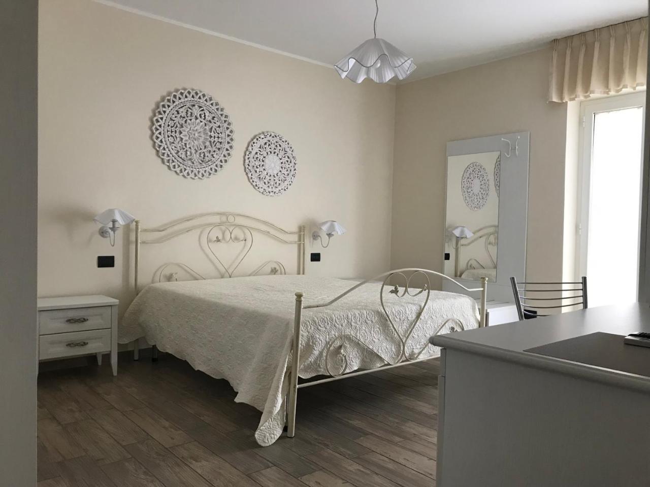 Bed And Breakfast Sun Wine Taranto Exteriör bild