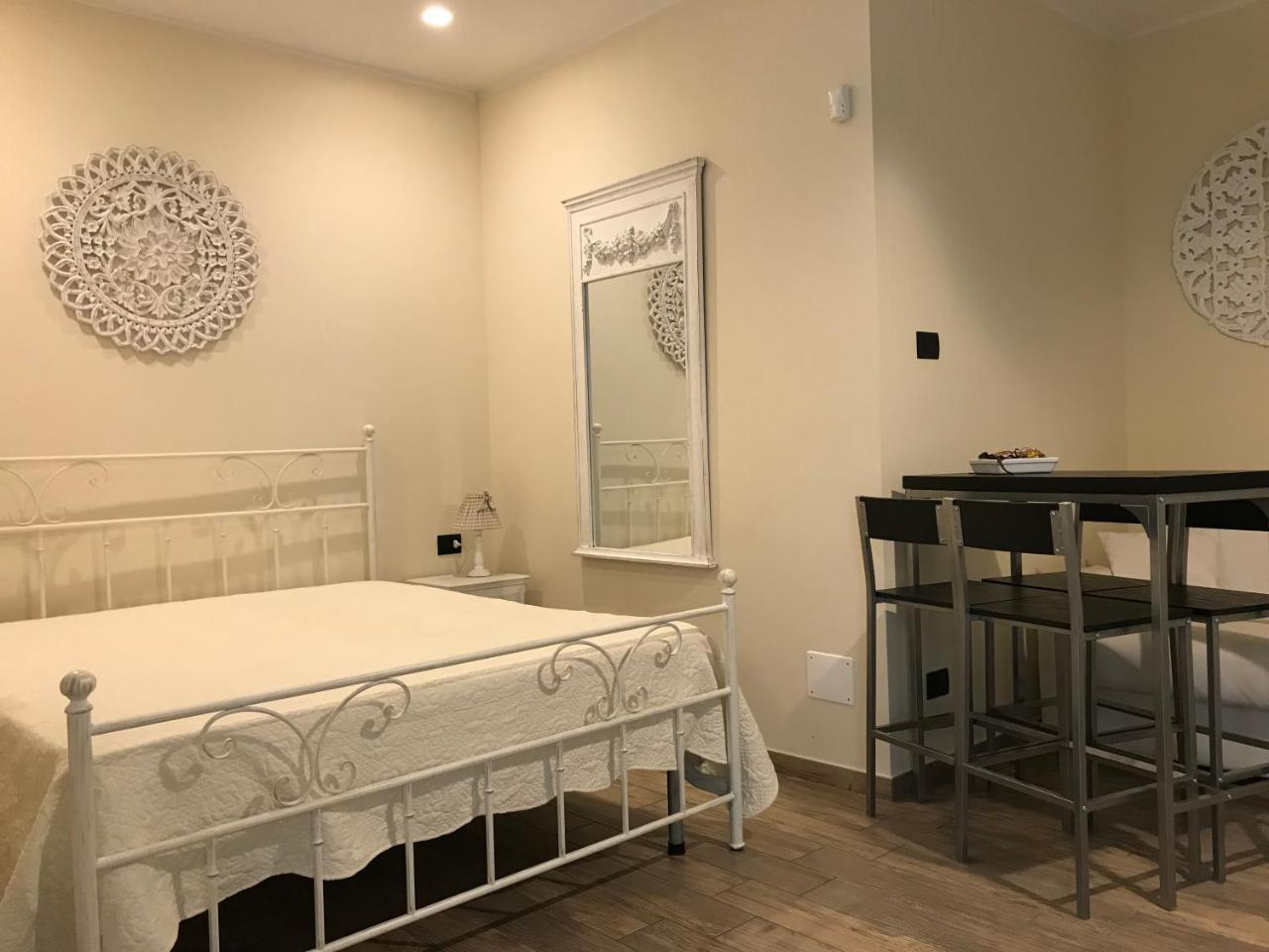 Bed And Breakfast Sun Wine Taranto Exteriör bild