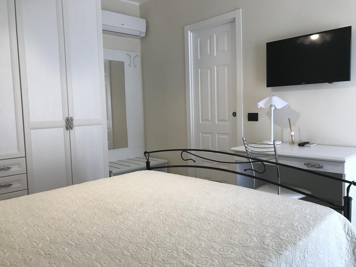 Bed And Breakfast Sun Wine Taranto Exteriör bild